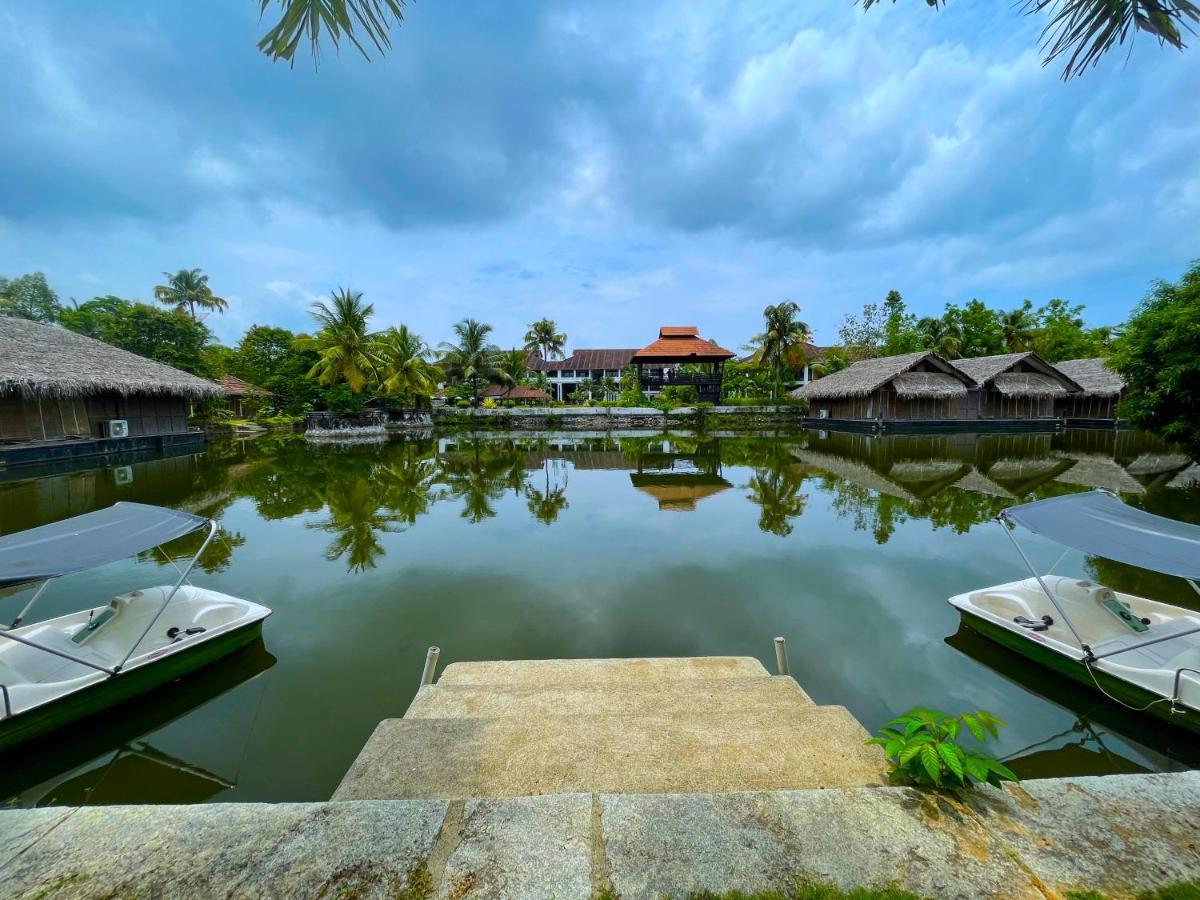 Plumeria Lake Resort & Spa Vayalar Exterior photo